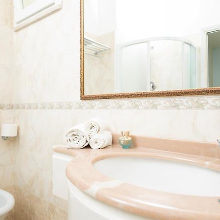 Hotel Rosa Maria Elite ベラーリア・イジェア・マリーナ エクステリア 写真