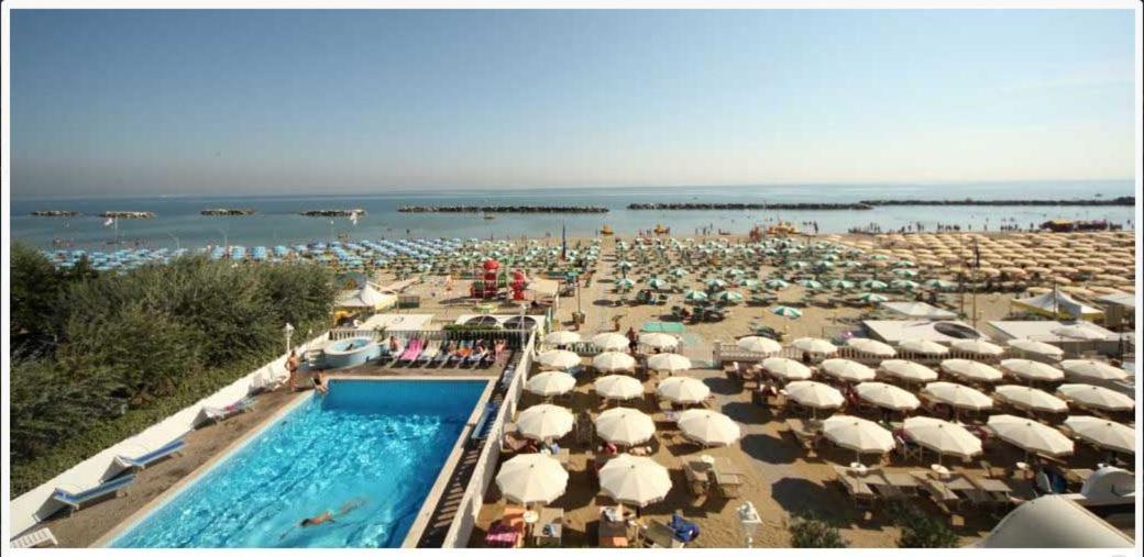 Hotel Rosa Maria Elite ベラーリア・イジェア・マリーナ エクステリア 写真