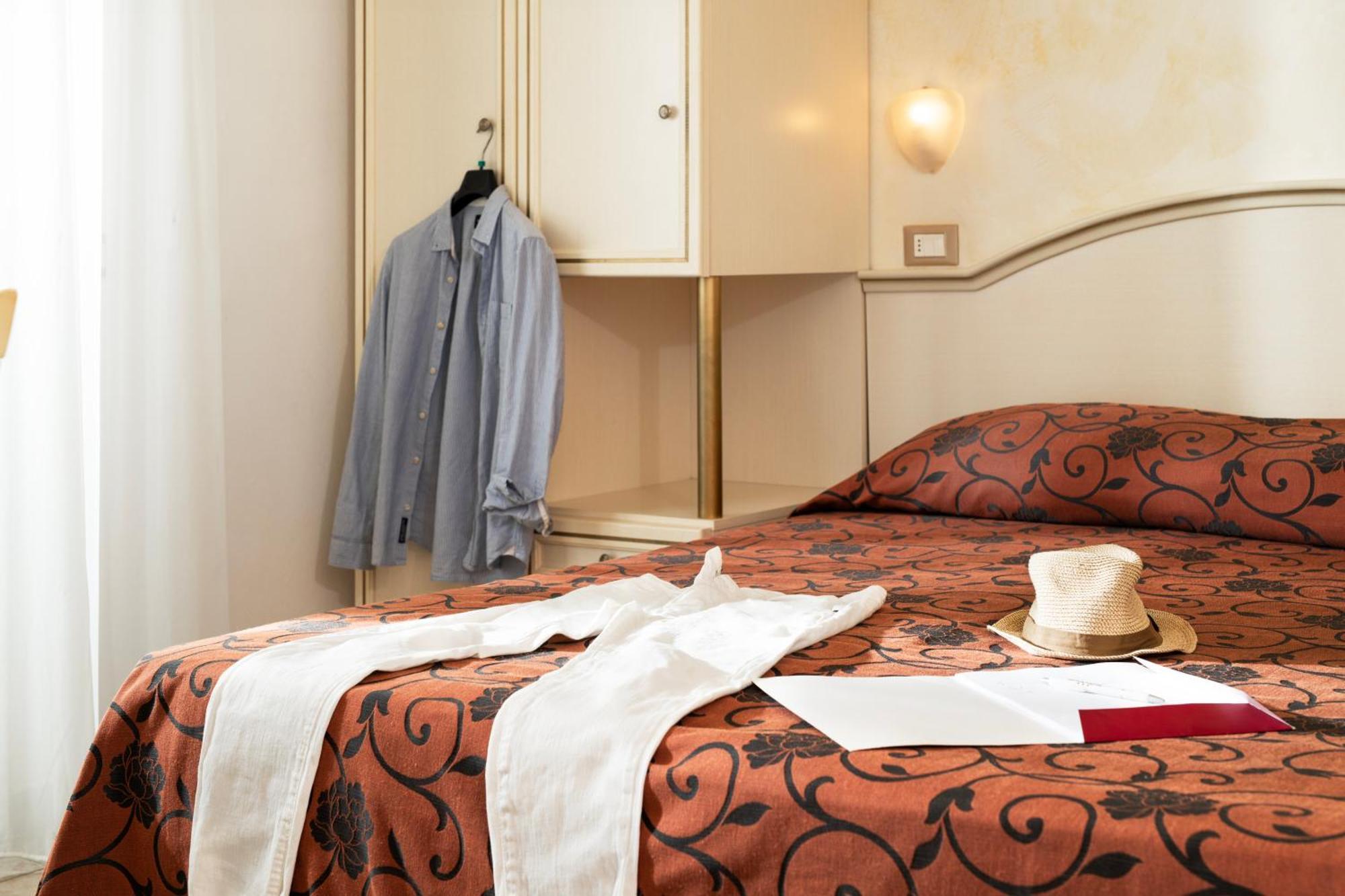 Hotel Rosa Maria Elite ベラーリア・イジェア・マリーナ エクステリア 写真