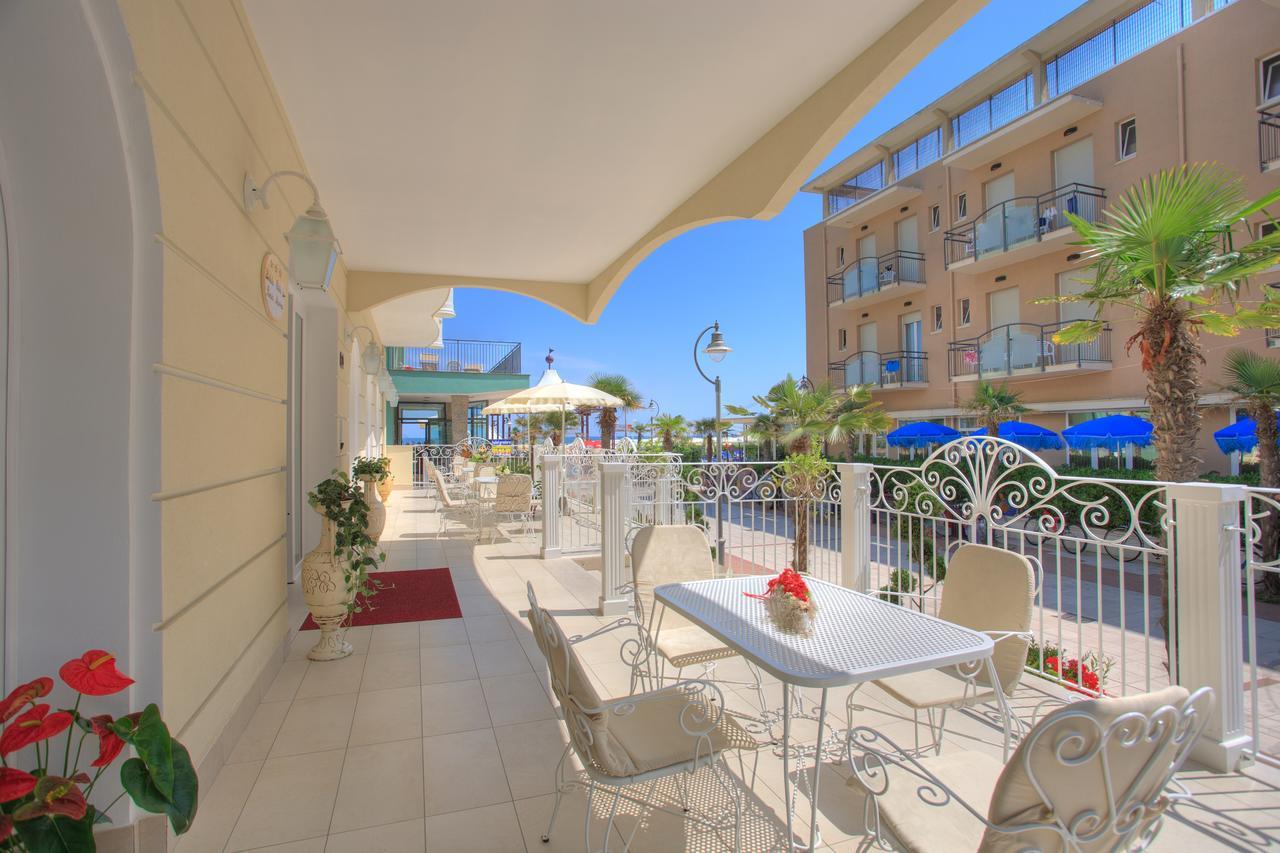 Hotel Rosa Maria Elite ベラーリア・イジェア・マリーナ エクステリア 写真